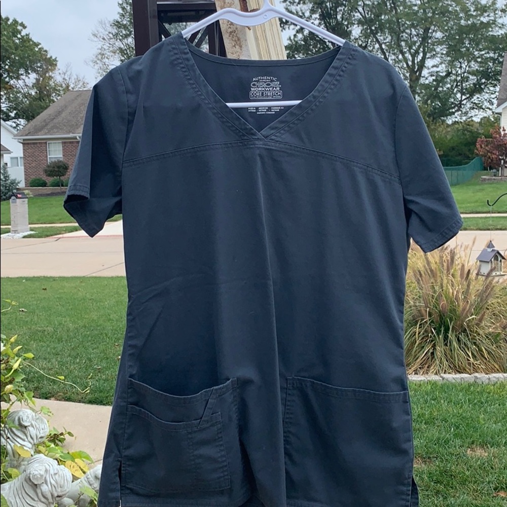 Cherokee wear scrub top